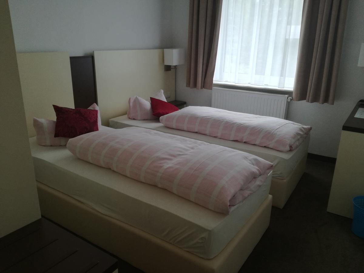 Zeesener Gasthof Hotel Koenigs Wusterhausen Bagian luar foto