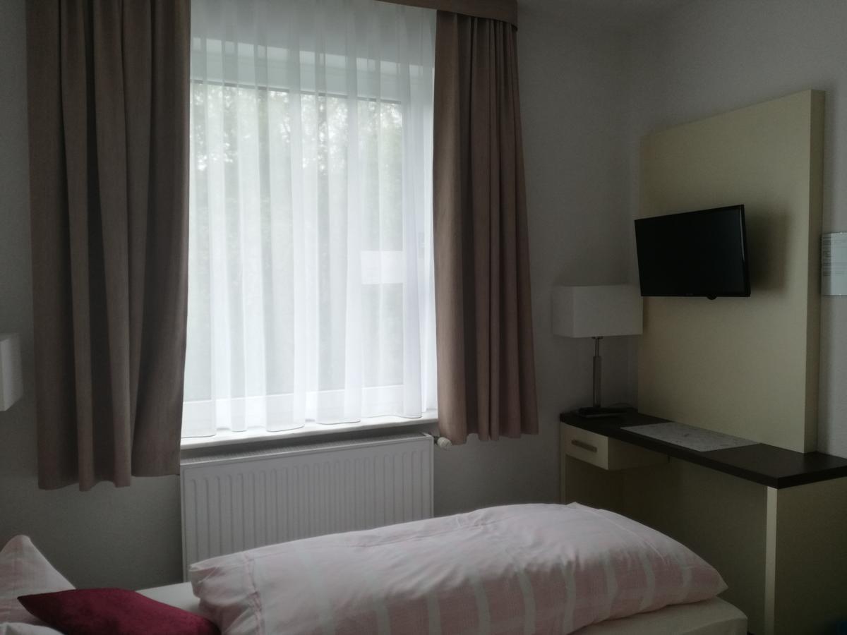 Zeesener Gasthof Hotel Koenigs Wusterhausen Bagian luar foto
